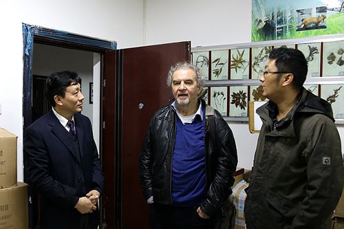 20170331151303德国专家来我校参观校园.jpg