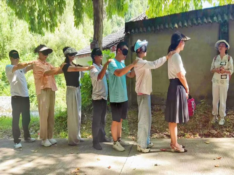 2023.8.19 学校“一村多名大学生计划”走进神农架开展系列活动5_副本.jpg