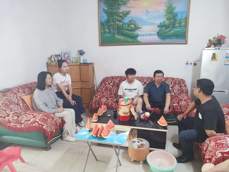 杜洋_副本.jpg