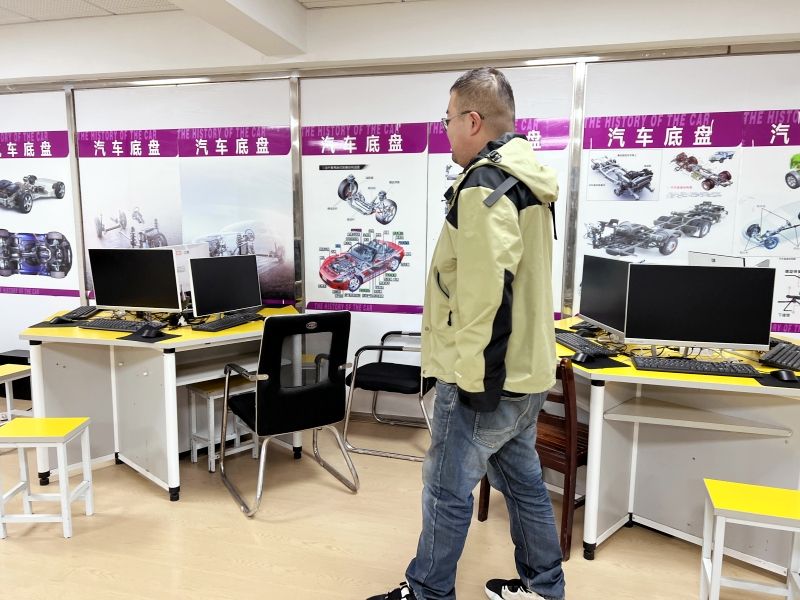2023.11.15 我院开展实训室安全卫生检查工作2_副本.jpg