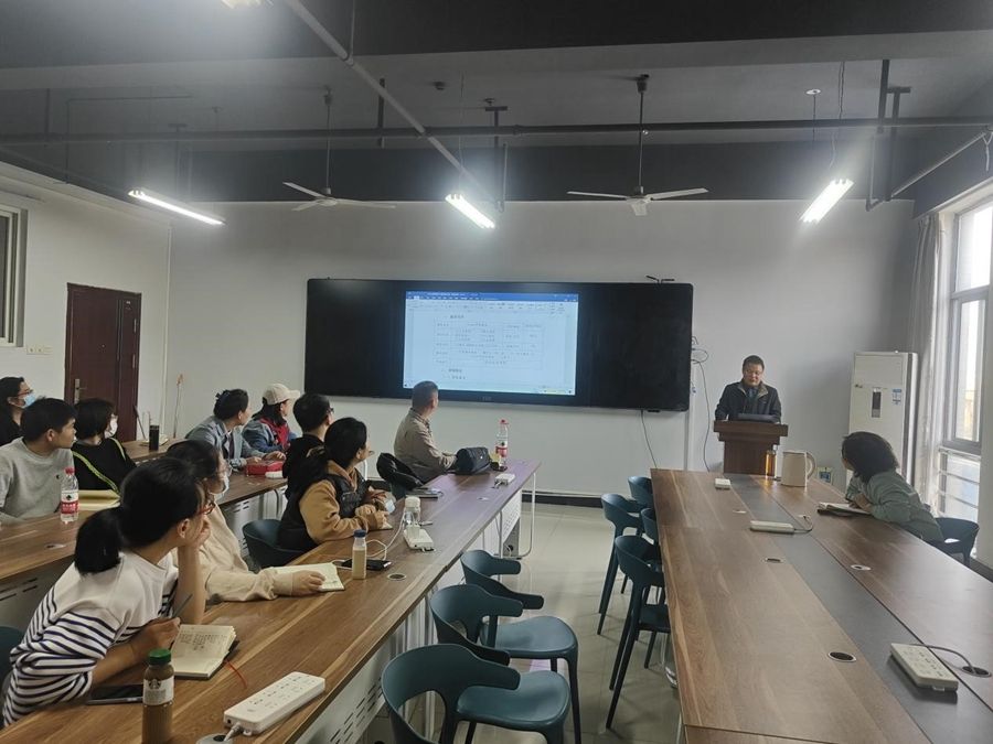 信息机电学院召开课程标准修订专题研讨会照片原图（1）.jpg