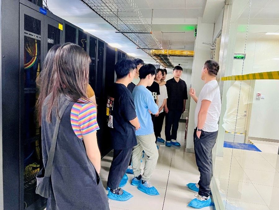 信息机电学院组织订单班开展企业参观行活动照片（3）.jpg