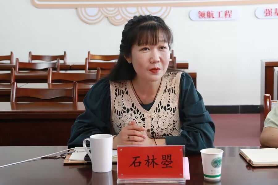 石书记2.jpg
