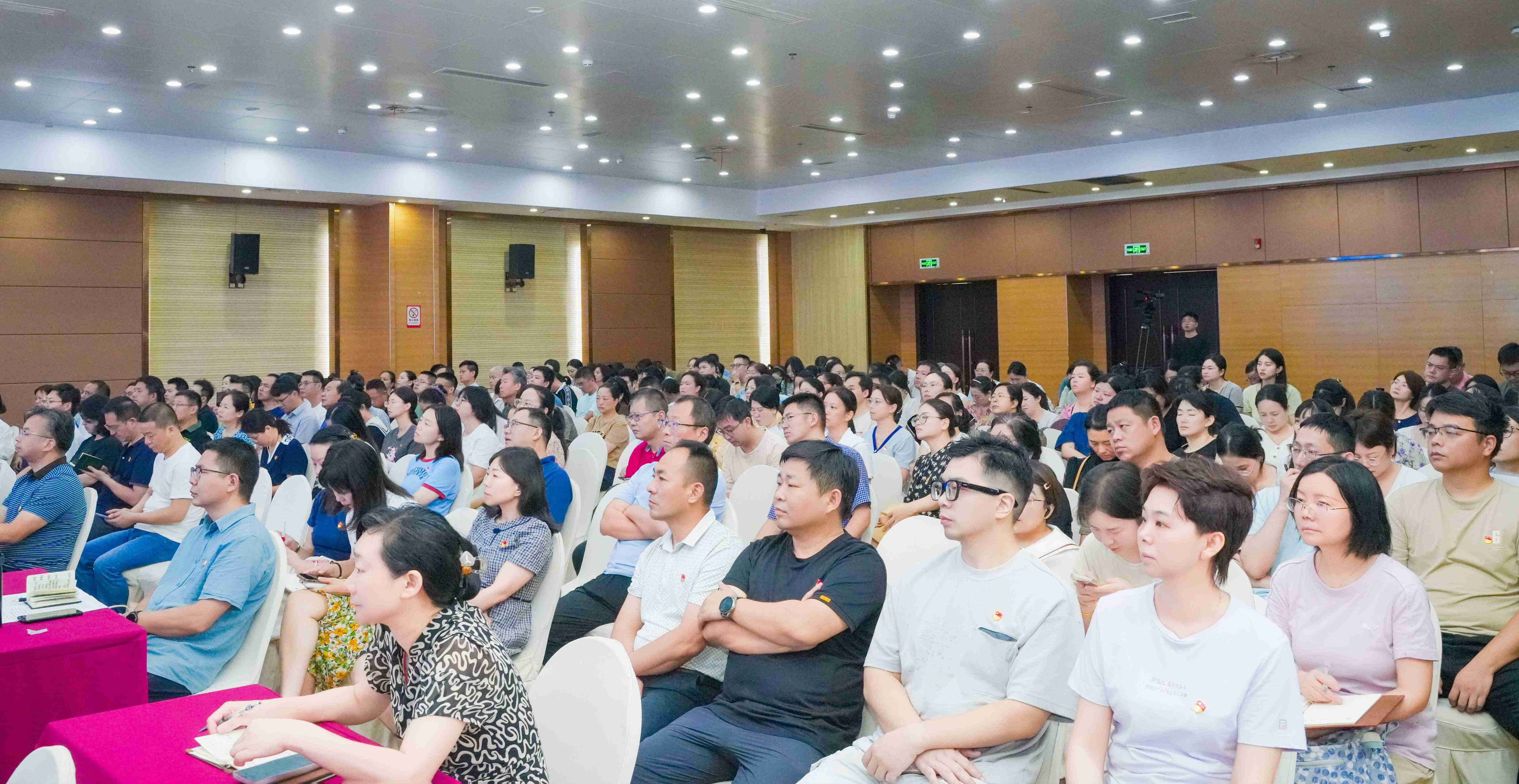 20250708上午党建讲座修图17_副本.jpg