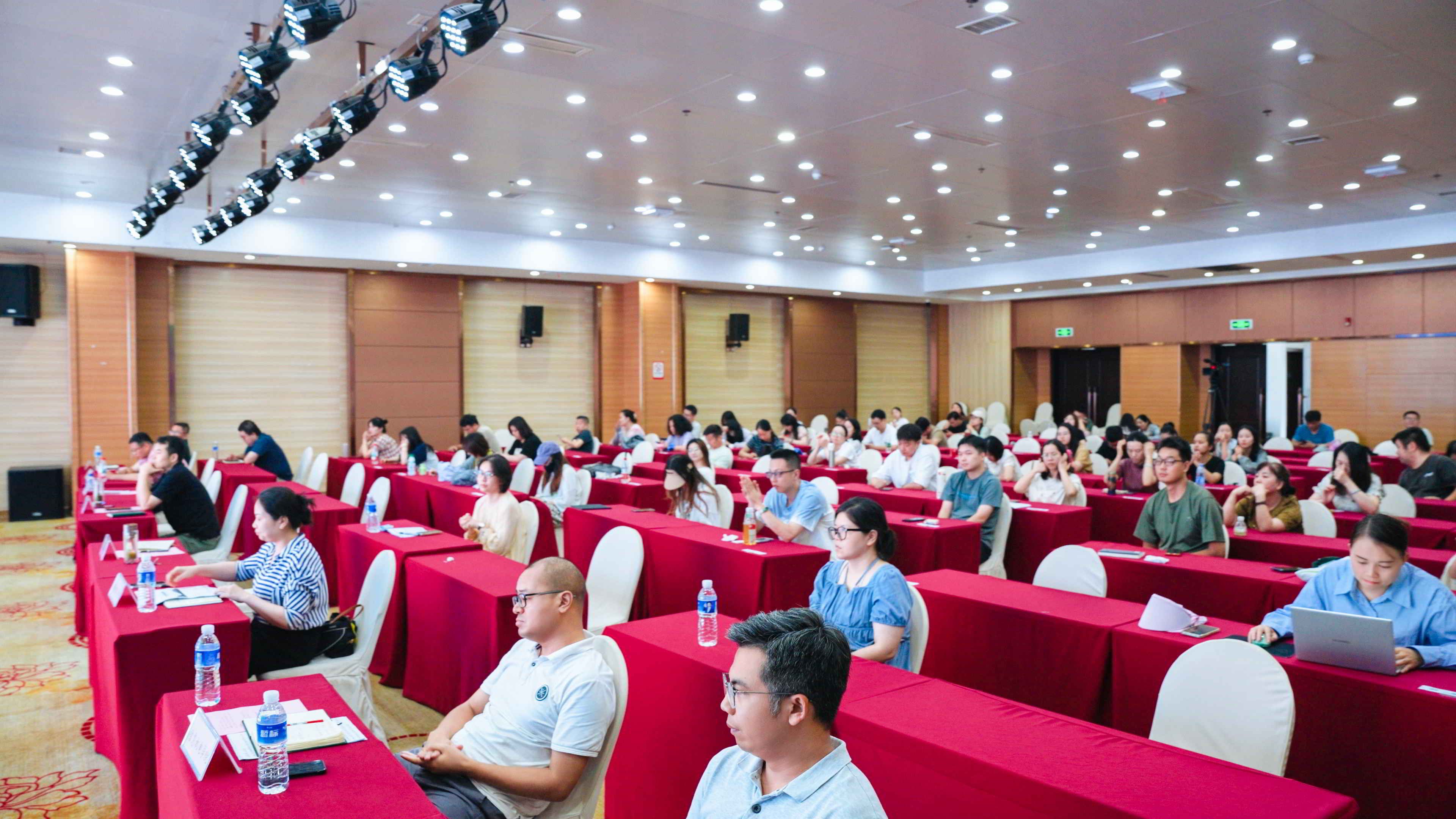 20250709上午在线课程建设专题培训图片修8.jpg