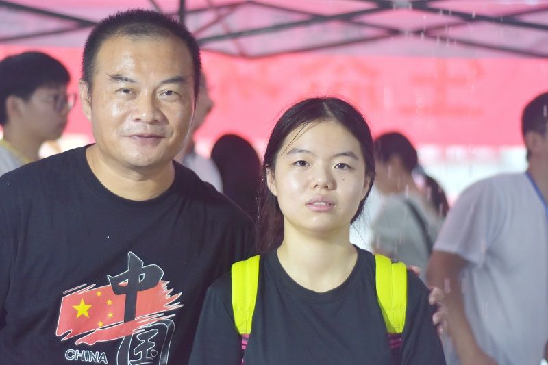父女合影B.jpg