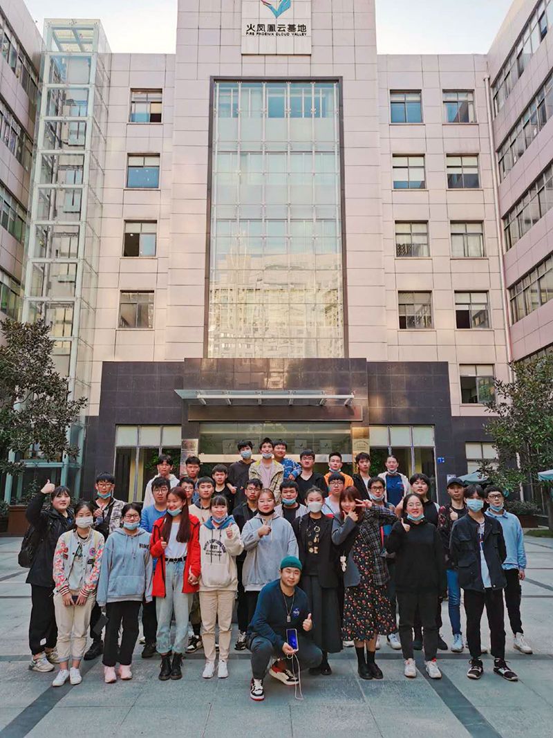 深信服火凤凰合影.jpg